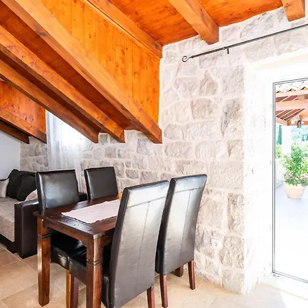Nice In With Private Swimming Pool, Can Be Inside Or Outside * Komaji