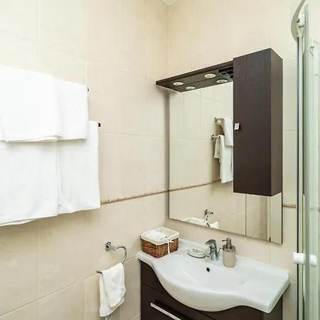 Nice In With Private Swimming Pool, Can Be Inside Or Outside