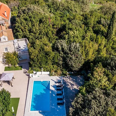 Vikendica Nice In With Private Swimming Pool, Can Be Inside Or Outside